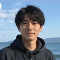 アルバイトのショップ接客からITエンジニアへ転職した26歳男性
